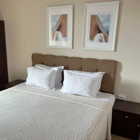 بيت ضيافة Red House Family