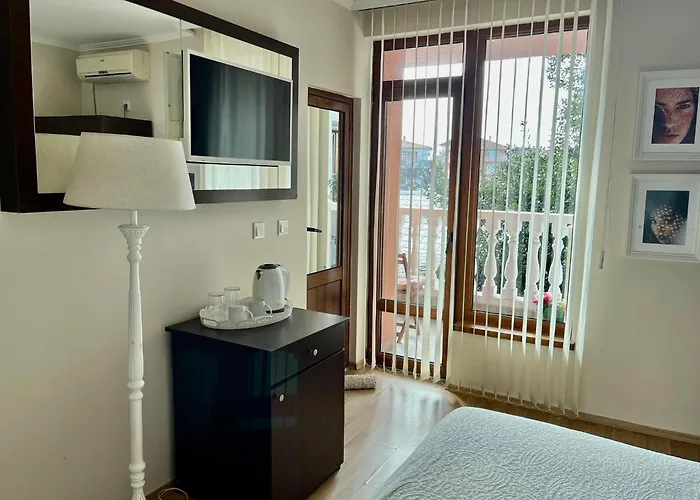 بيت ضيافة Red House Family رافدا