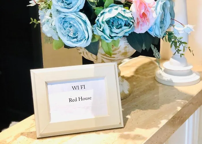 بيت ضيافة Red House Family رافدا