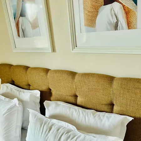 Red House Family Гостьовий будинок *