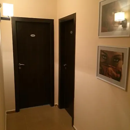 Гостьовий будинок Red House Family *