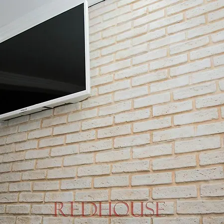 Гостьовий будинок Red House Family *