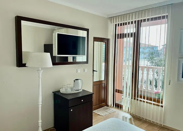 Πανσιόν Red House Family *