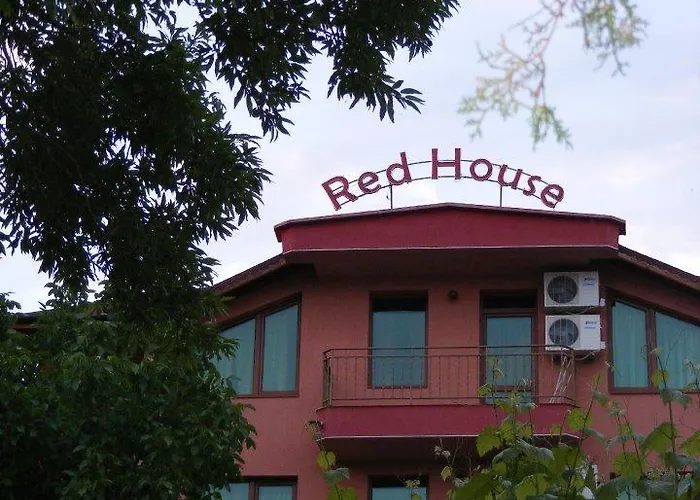 Red House Family Ράβντα