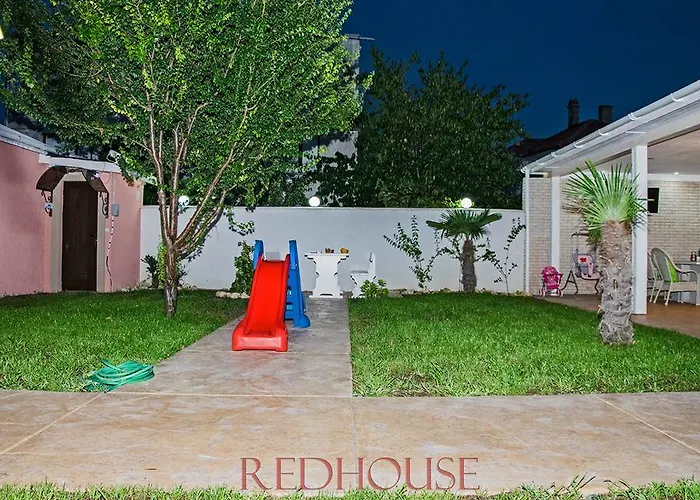 Red House Family * Ράβντα